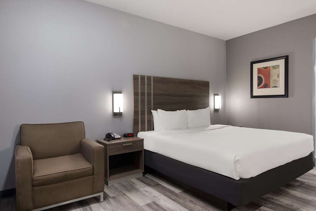 Quality Inn near Casinos and Convention Center - photo 7