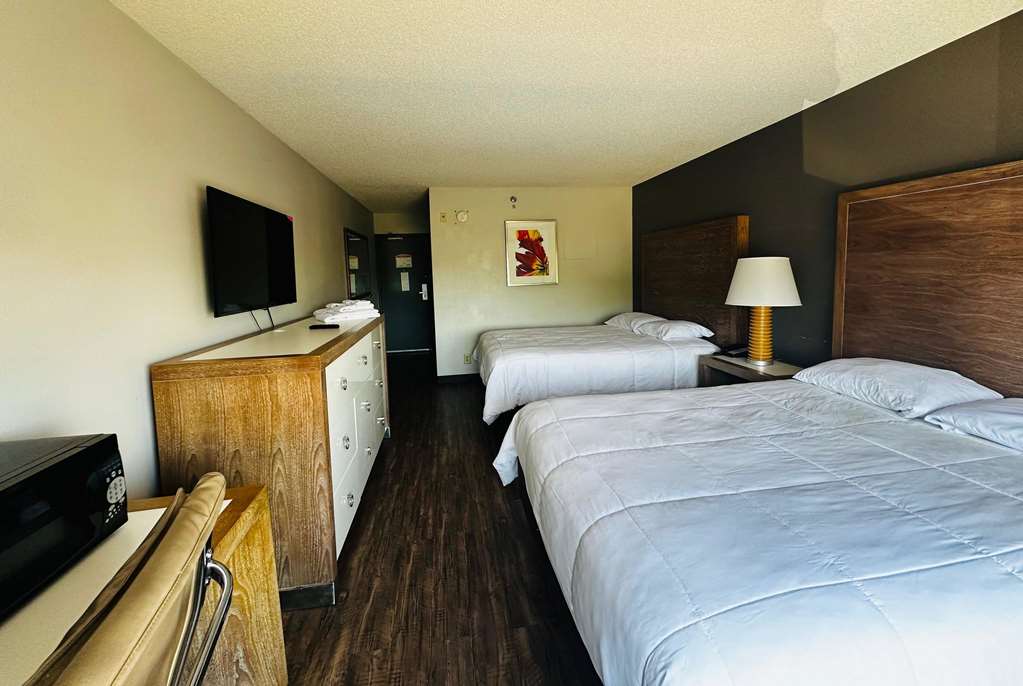Baymont Inn and Suites by Wyndham Columbus Near OSU - photo 31