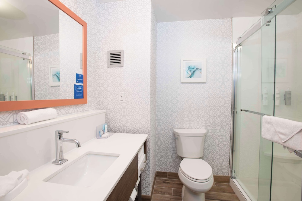 Hampton Inn Dry Ridge - photo 50