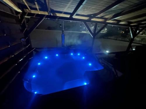 Dom z jacuzzi & tarasem całoroczny do 10 osób DOM NA PROMOWEJ LAS Zator in Zator, Poland