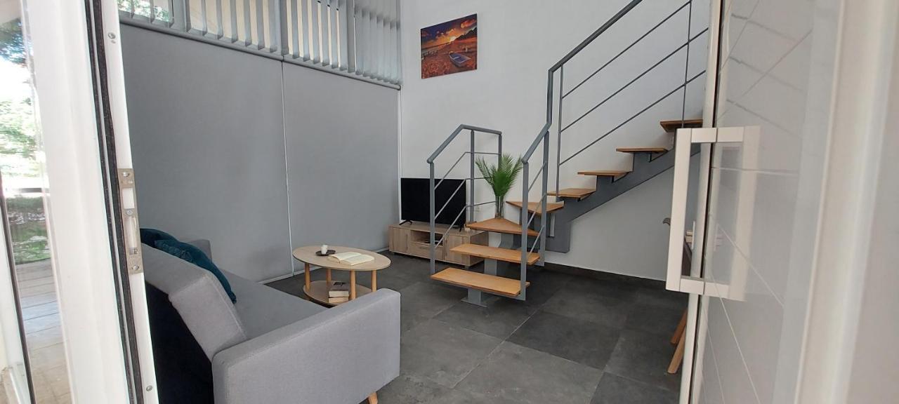 Eleantre Holiday Apartments