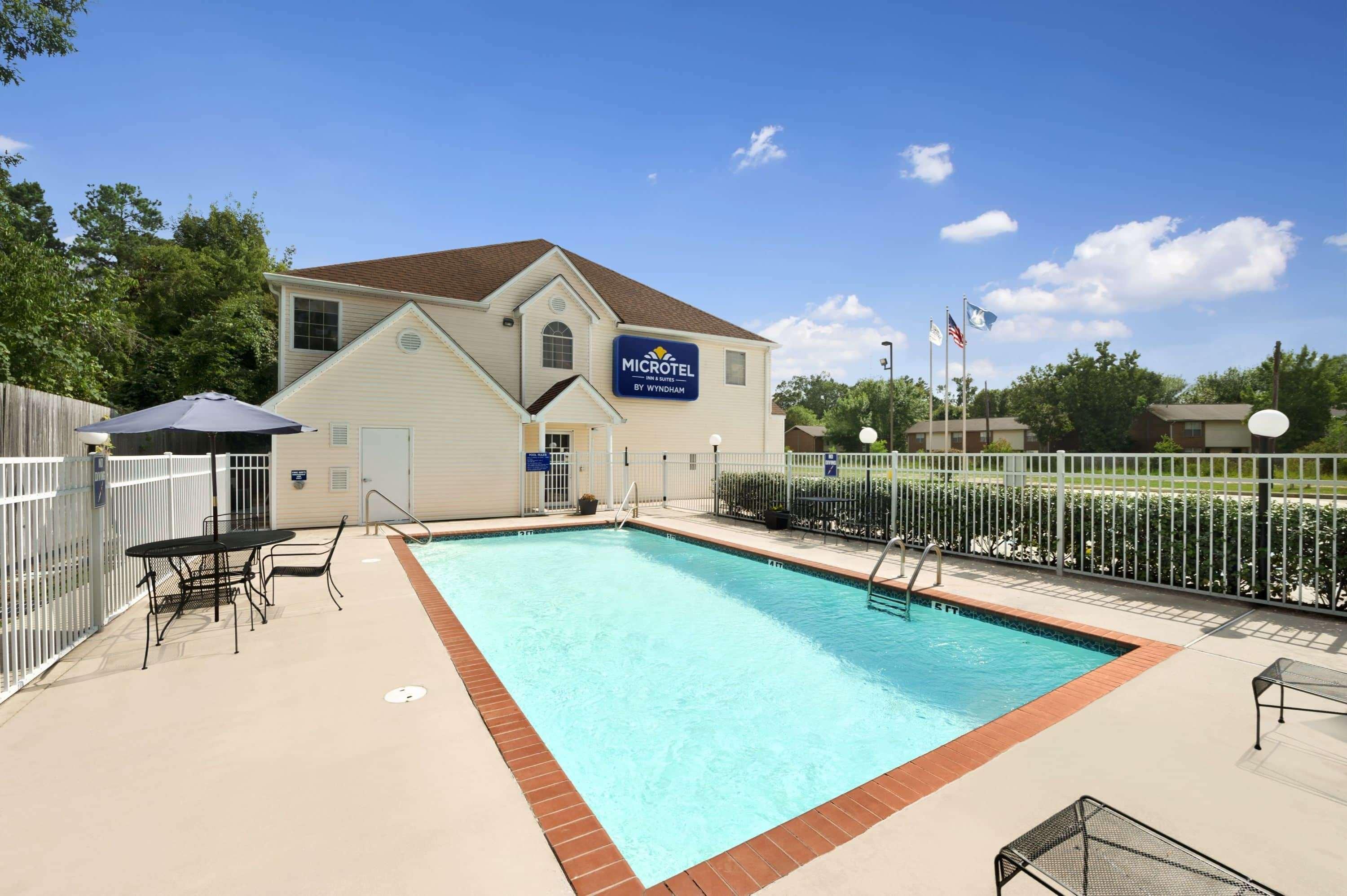 Microtel Inn & Suites by Wyndham Ponchatoula Hammond - photo 18