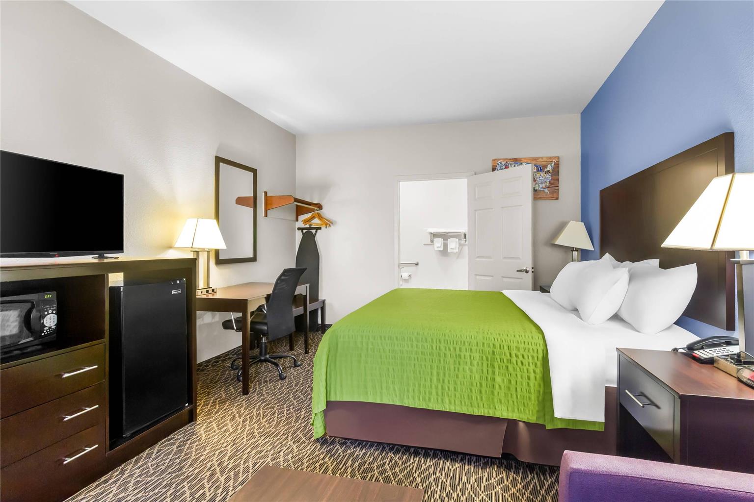 Econo Lodge Bryan TX - photo 24