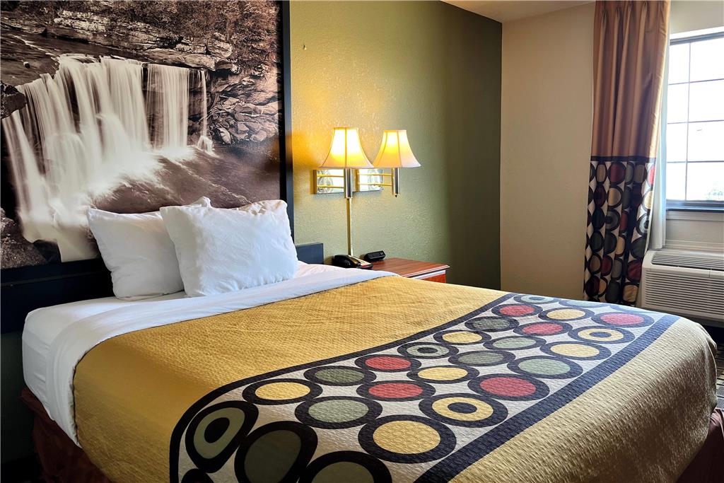 Super 8 by Wyndham Madison IN - photo 6
