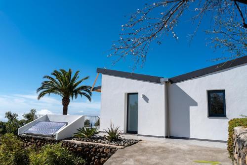 Sol - carbon neutral hotel in Tijarafe