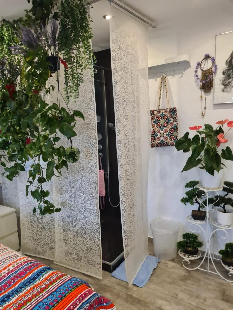 Cozy Room with a Beautiful Garden View — Baunatal — photo 2