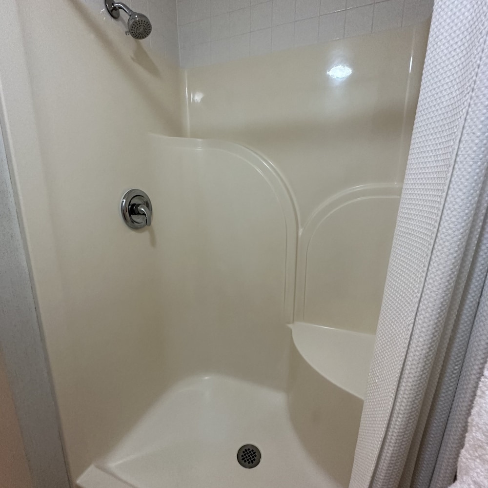 Timberland Inn & Suites - photo 71