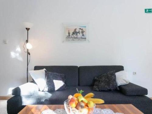 Apartment Anita Gru One Bedroom Apartment with Balcony