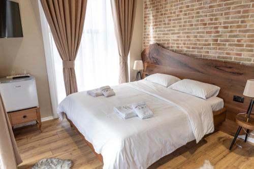 Hani Gështenjave in Pogradec, Albania