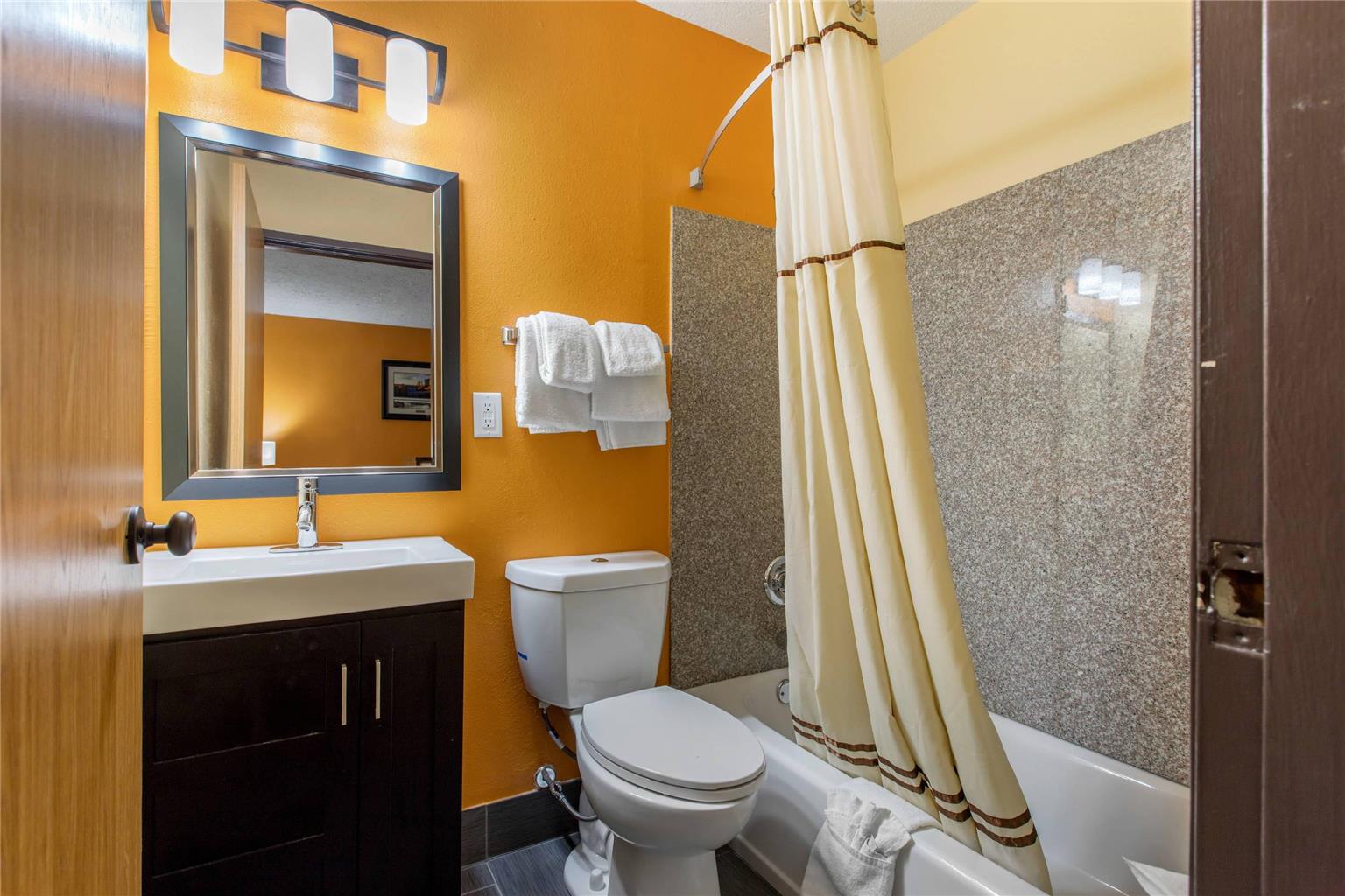Quality Inn Grand Rapids Near Dowtown - photo 15