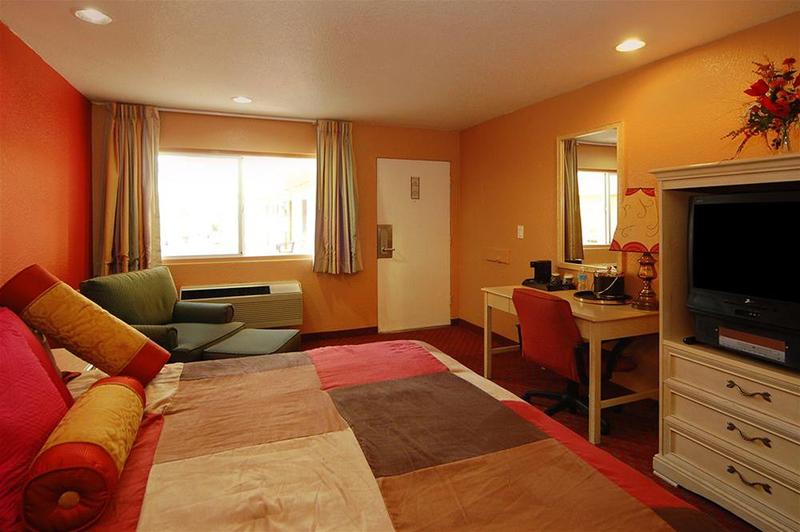 Imperial Inn Oakland - photo 14