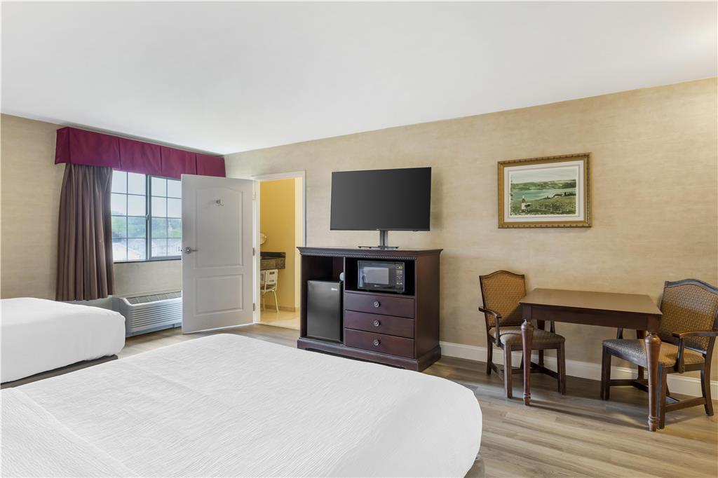 Best Western Plus Vineyard Inn & Suites - photo 20