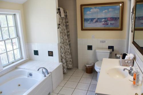 West Tisbury Inn - photo 27
