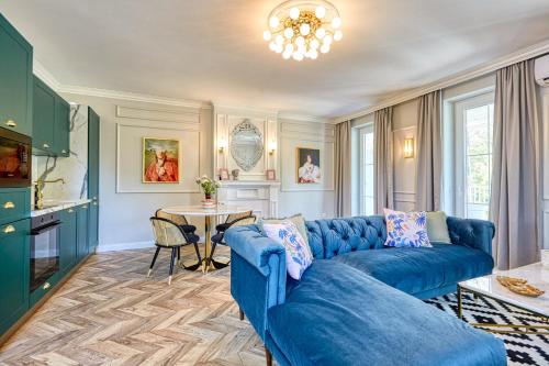 The Doors Luxury Apartment — 5-Star Luxury Hotel in Mosonmagyarovar, Hungary