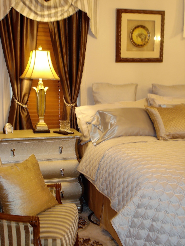 South Broadway Manor - photo 11