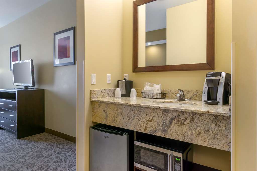 Best Western Plus Lacey Inn & Suites - photo 21