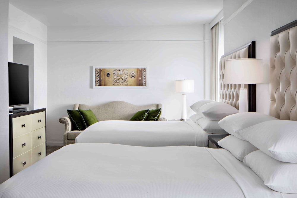 Amway Grand Plaza Curio Collection by Hilton - photo 21
