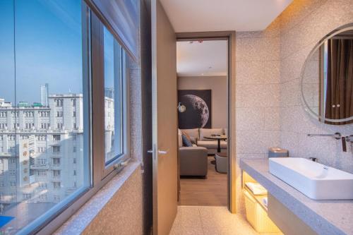 Atour S Hotel Tianjin Binjiang Road Hanglung Plaza — 5-Star Luxury Hotel in Tianjin, People's Republic of China