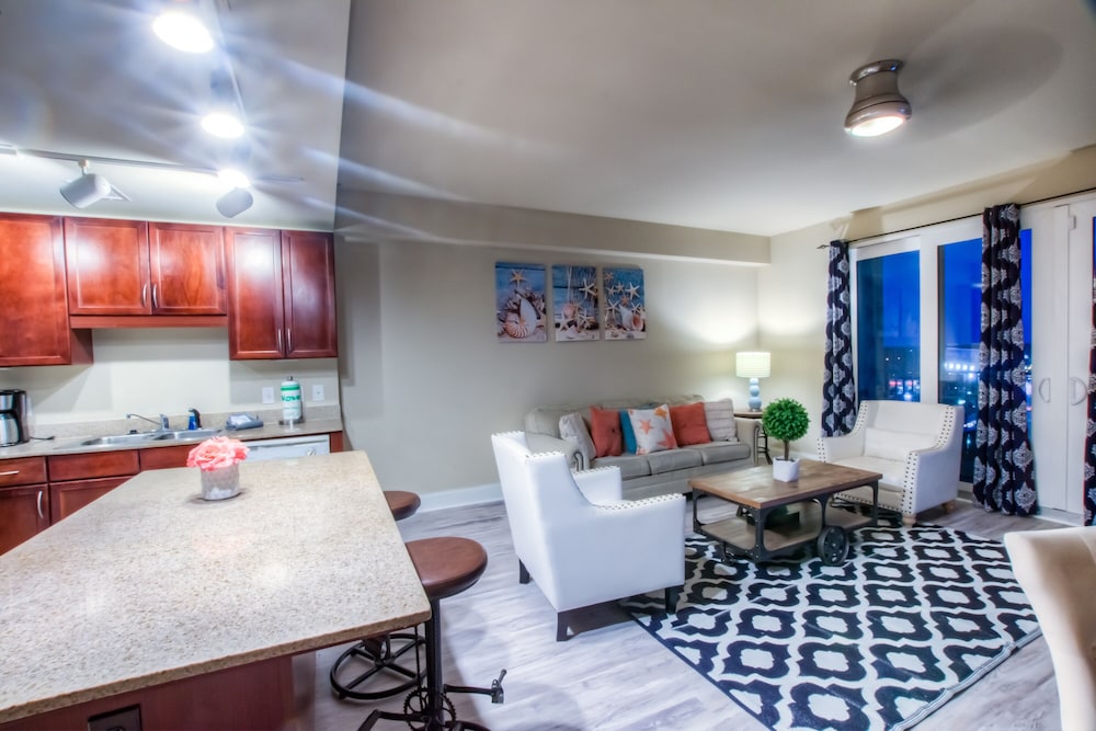 Laketown Wharf Resort by Aneliya's Rentals - photo 440