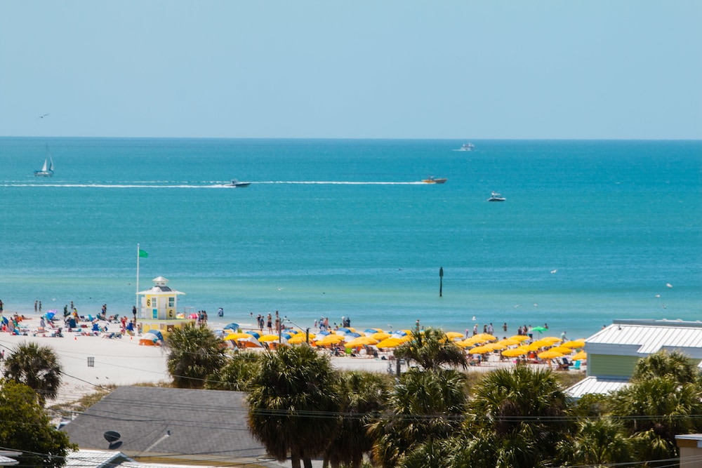 Fairfield Inn & Suites by Marriott Clearwater Beach - photo 25