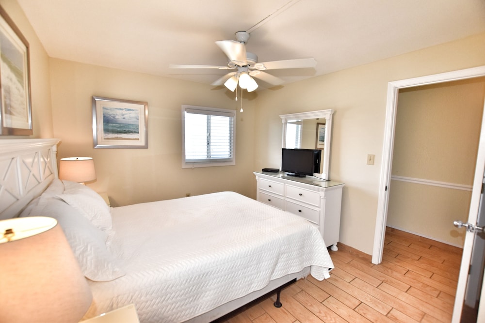 0404 Waters Edge Resort 1 Bedroom Condo by RedAwning - photo 5