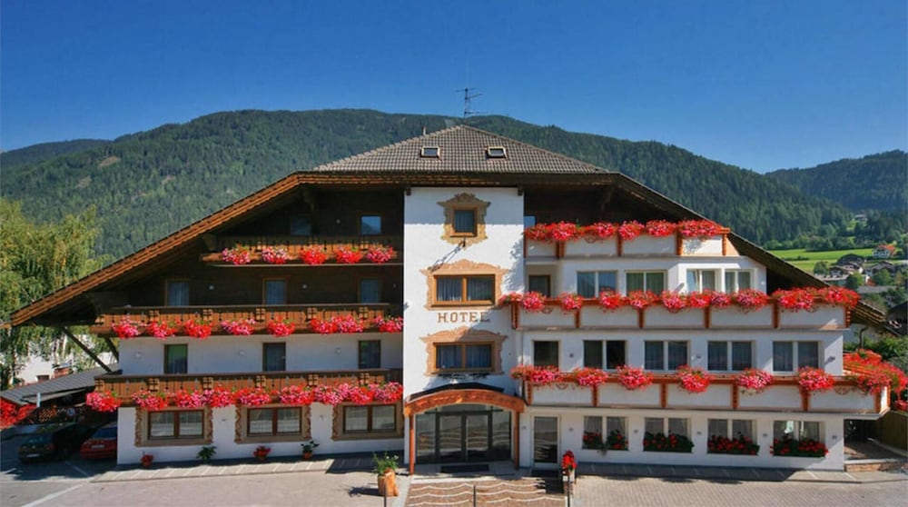 Hotel Kronplatzer Hof in Rasun Anterselva - Rasen-Antholz, Italy