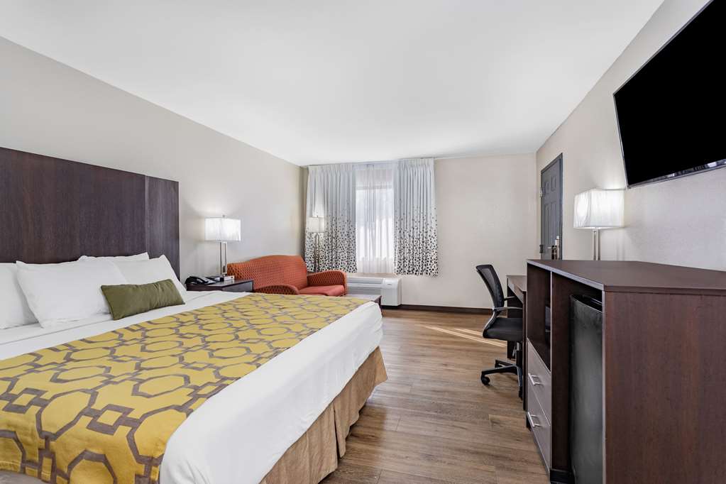 Baymont by Wyndham Midway Tallahassee - photo 33