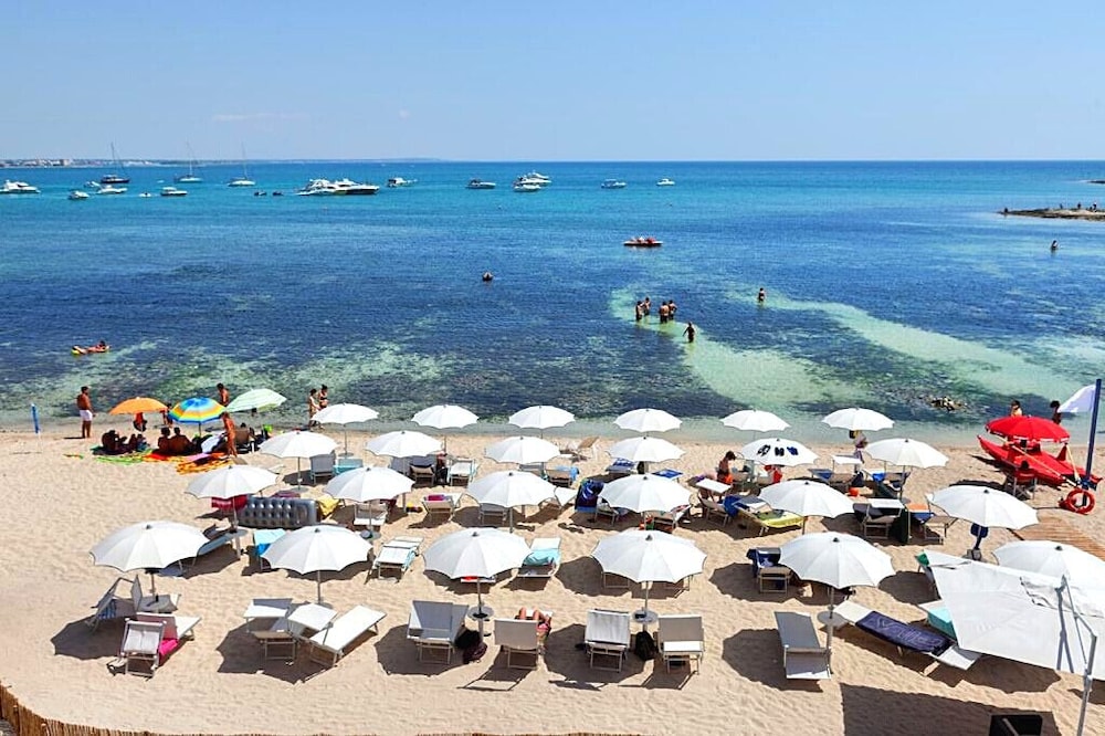 Hotel la Spiaggia in Porto Cesareo, Italy