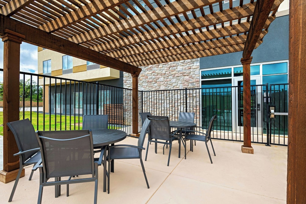 Fairfield by Marriott Inn & Suites Fort Worth Alliance Airport - photo 17