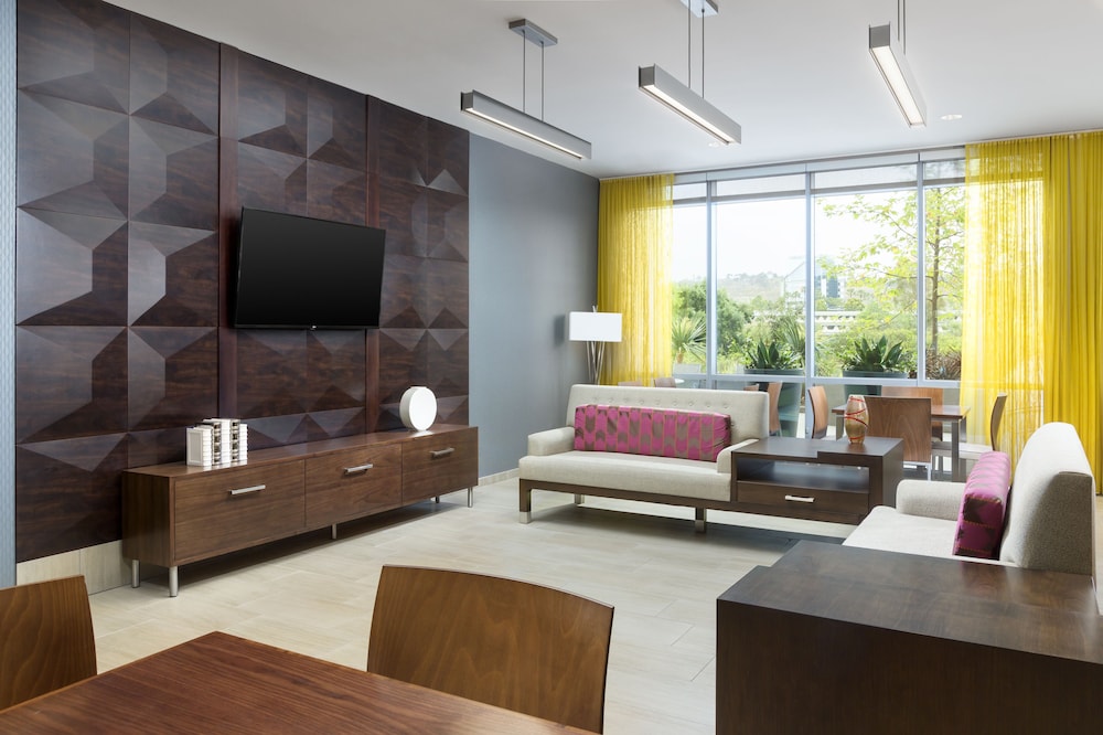 Springhill Suites San Diego Mission Valley - photo 3