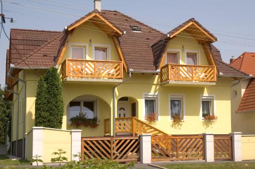 Erika Appartementhaus — 4-Star Luxury Hotel in Keszthely, Hungary