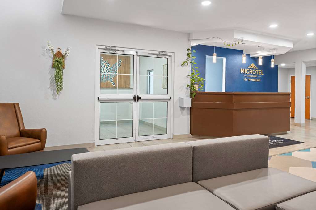 Microtel Inn & Suites by Wyndham Houma - photo 8