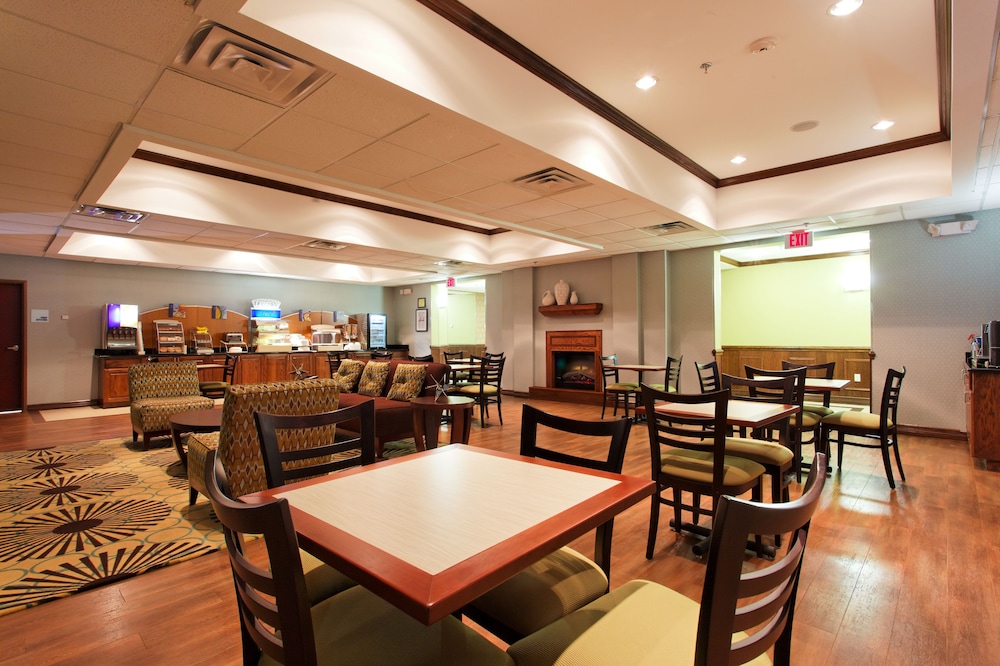 Holiday Inn Express Hotel & Suites Corpus Christi Portland by IHG - photo 21