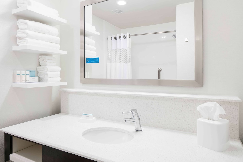 Hampton Inn & Suites Hudson - photo 30