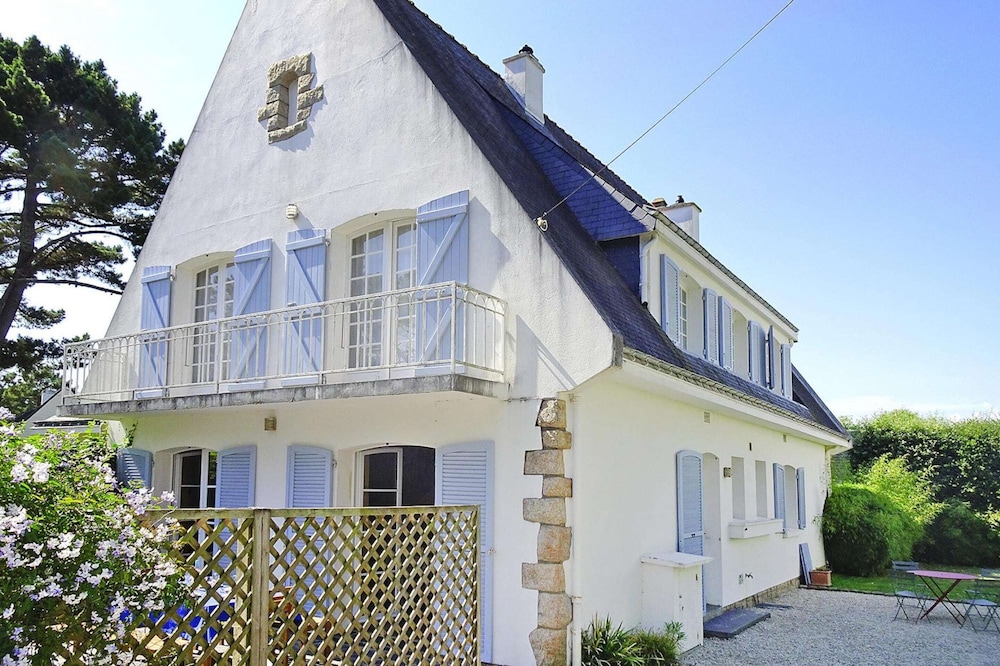 Holiday Home in Carnac Near Sandy Beach — 4-Star Luxury Hotel in Carnac, France