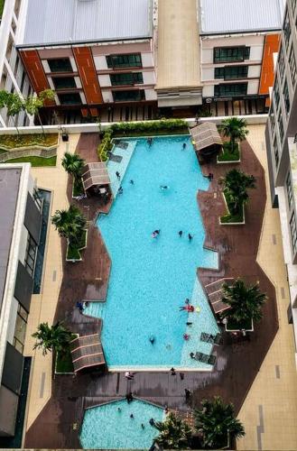 The Icon 3 Condo in IOI City Mall Putrajaya Pool View — 4-Star Luxury Hotel in Putrajaya, Malaysia
