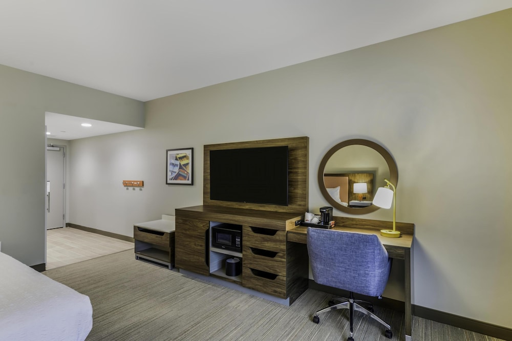 Hampton Inn & Suites by Hilton Decatur - photo 22
