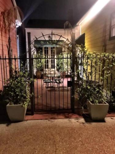 New Orleans Jazz Quarters - photo 33
