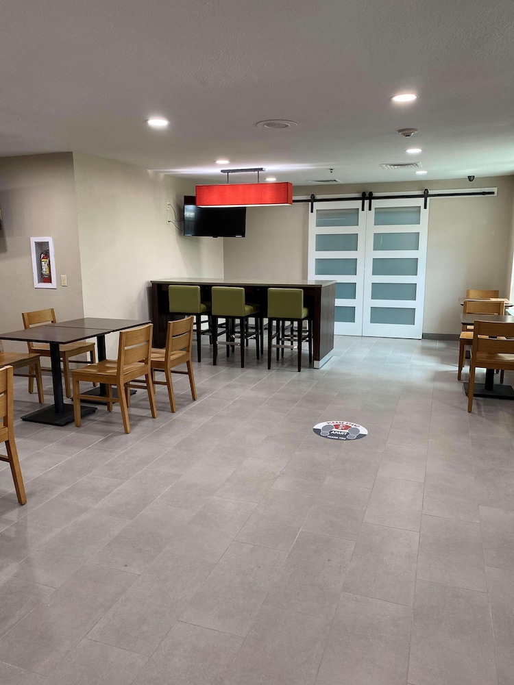 Country Inn & Suites by Radisson Fort Worth TX - photo 21