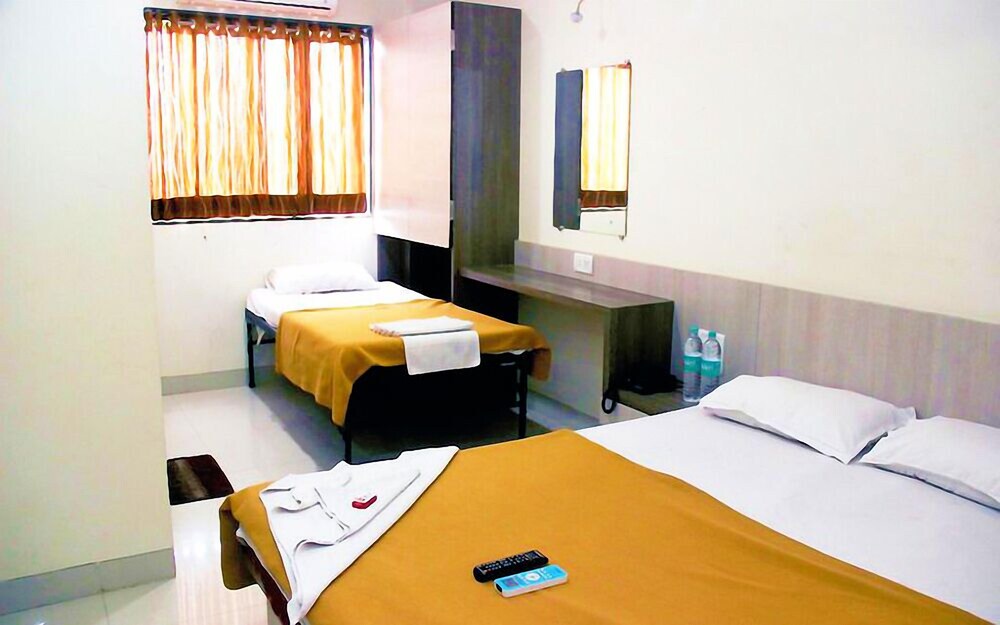 Hotel Kalpadeep Inn — Shirdi