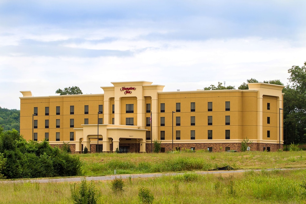 Hampton Inn Fayetteville - photo 52