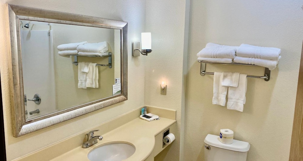 Park View Inn & Suites Hoisington - photo 37