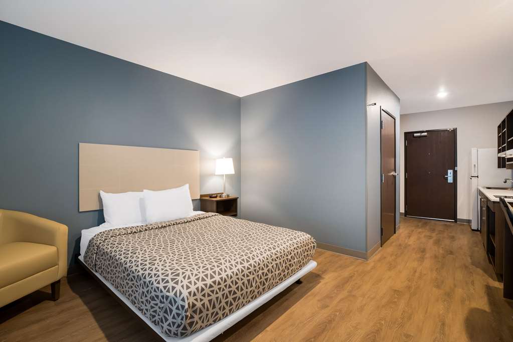 WoodSpring Suites Moreno Valley - photo 8