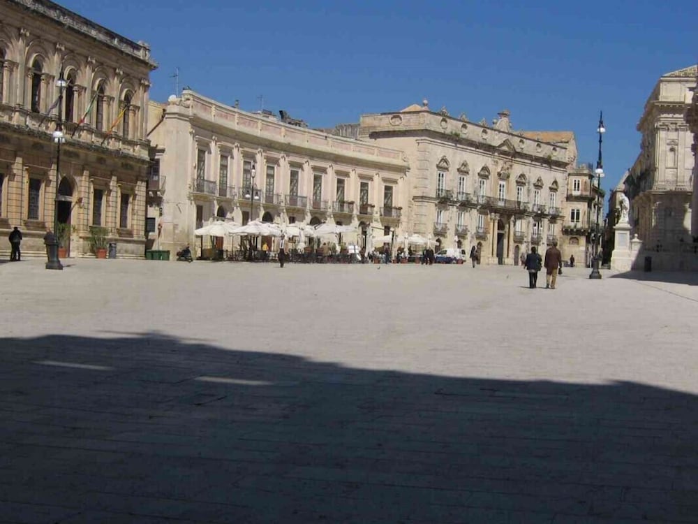Luxury Apartment in Historic Ortigia Syracuse — 4-Star Luxury Hotel in Siracusa, Italy