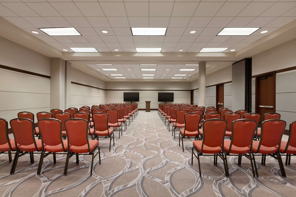 Embassy Suites by Hilton Charleston Airport Convention Ctr - photo 43