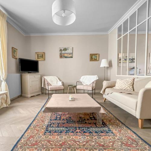 Le charme provençal au cœur d’Orange in Orange, France