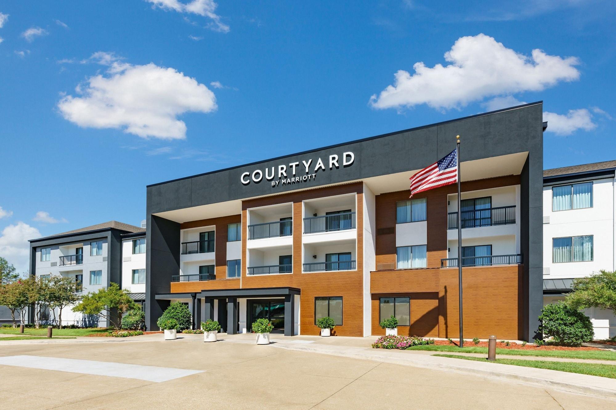 Courtyard By Marriott Dallas Lewisville in Lewisville, United States