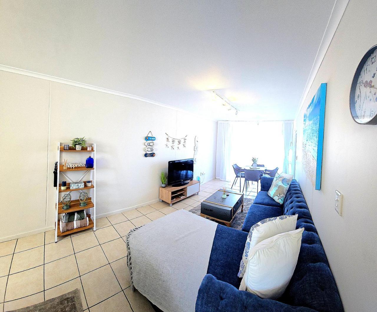 Spacious Beachside Apartment