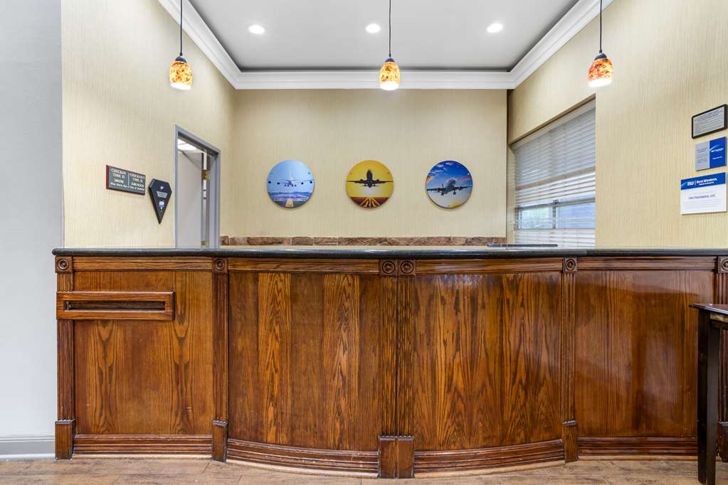 Best Western Plus Hobby Airport Inn & Suites - photo 31