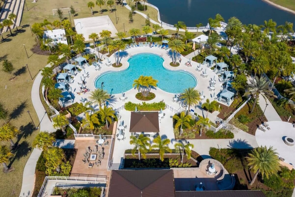 Wonderful 6 Bd w Game Room and Pool @ Solara Resort 8991 - photo 60